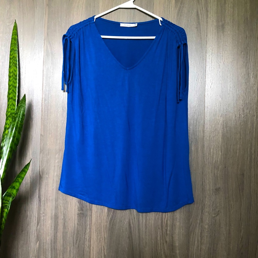 Women's Blue Top